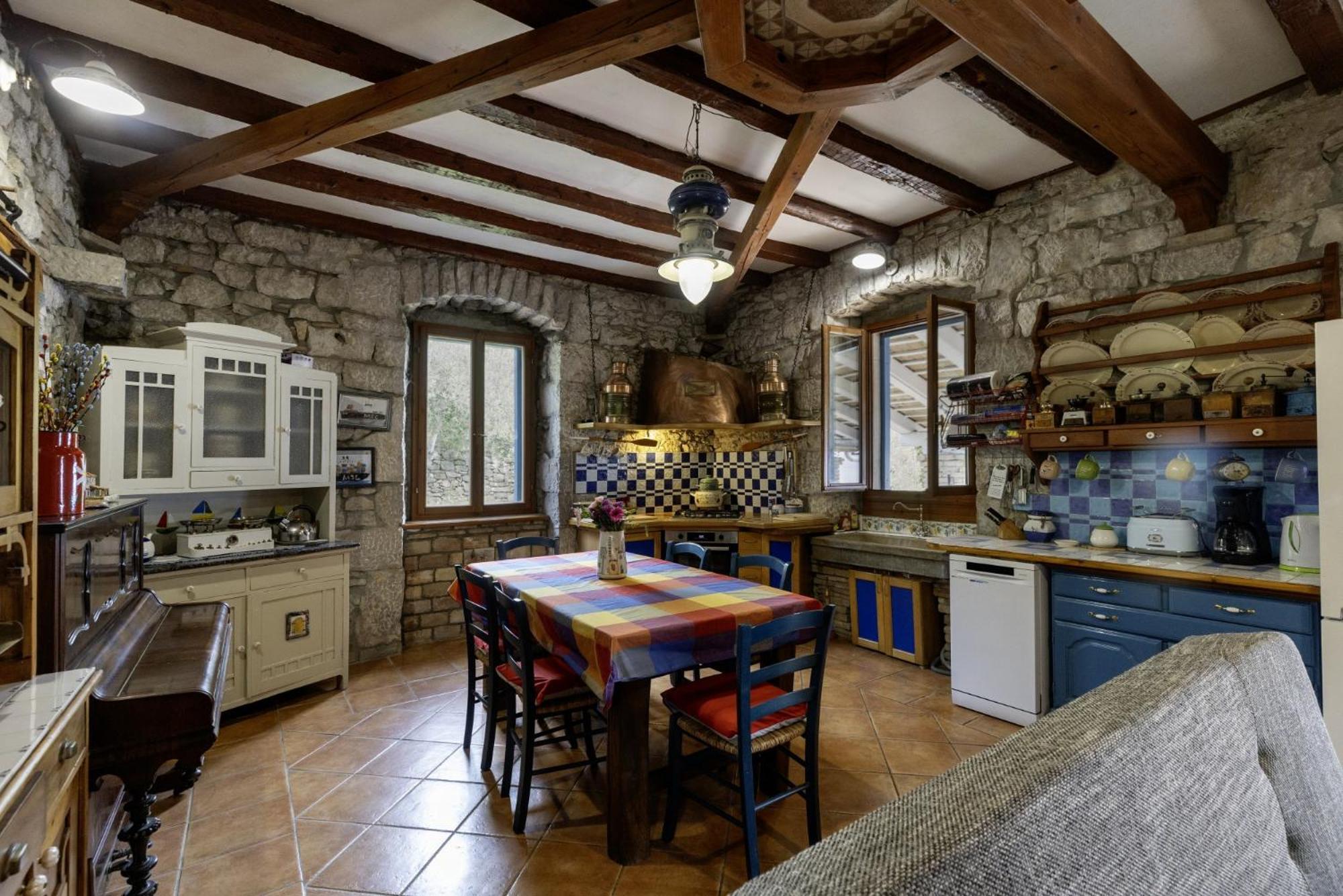 Crni In Crni - Haus Fuer 6 Personen Villa Labin  Exterior foto